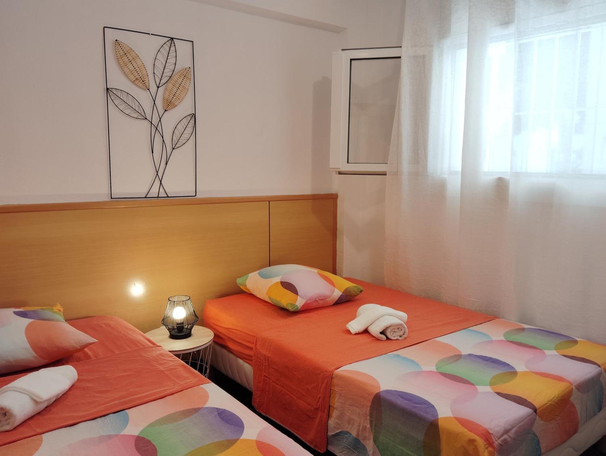 Chez Chantal 3 Chambres Au Centre Touristique De Salou Avec Garage Bagian luar foto